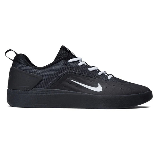 Nike SB Zoom Nyjah 4 (Black/White)